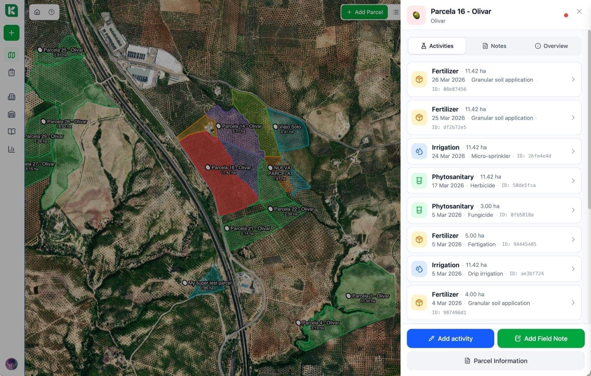 Rozpracovaný formulár činnosti v mobilnej aplikácii Koru — vybraný podtyp ošetrenia, zvolený prípravok, vyplnená dávka a parcela priradená na malej mape v riadku.