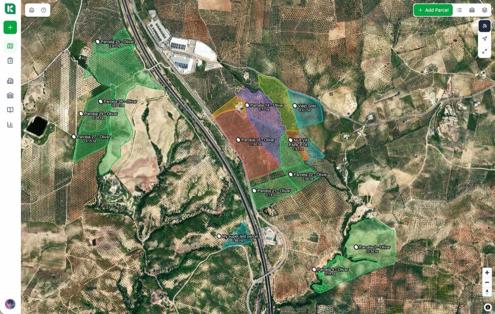 Koru mobile map with parcel polygons in Koru green, a selected parcel showing its crop and surface area in a bottom sheet, and a GPS locator pulsing in the centre.
